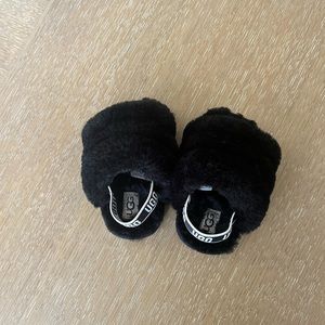 Ugh Slippers EUC Black